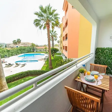 W Swim Pool And Seaview