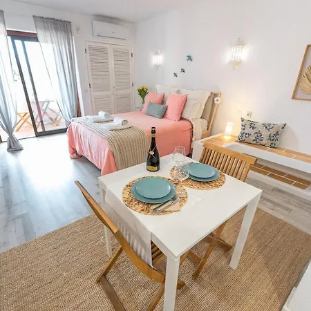 W Swim Pool And Seaview Apartment *