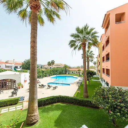 W Swim Pool And Seaview 公寓