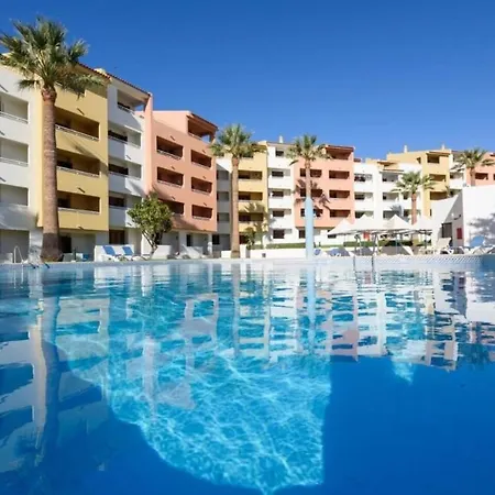 W Swim Pool And Seaview * Albufeira
