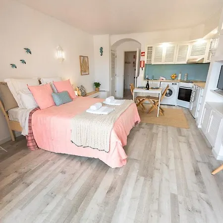 W Swim Pool And Seaview